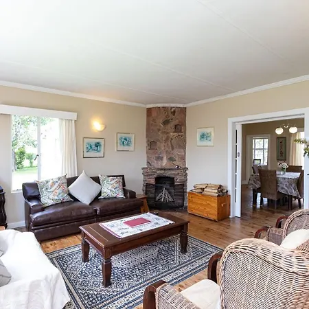 Lowestoffe Country Lodge - Walnut Hogsback Exterior photo